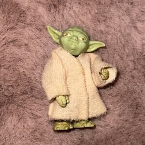 Vintage Star Wars Yoda Figurine